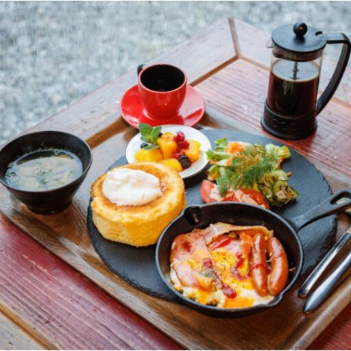地元食材を使ったこだわりのパンケーキ、B&M surf&cafe+Lodgeのカフェメニュー