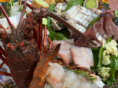 伊勢海老を使った豪華海鮮コース7000円