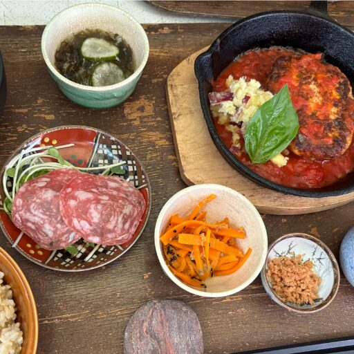 カフェメニュー|日替わりランチ|B&M SURF&CAFE+LODGE